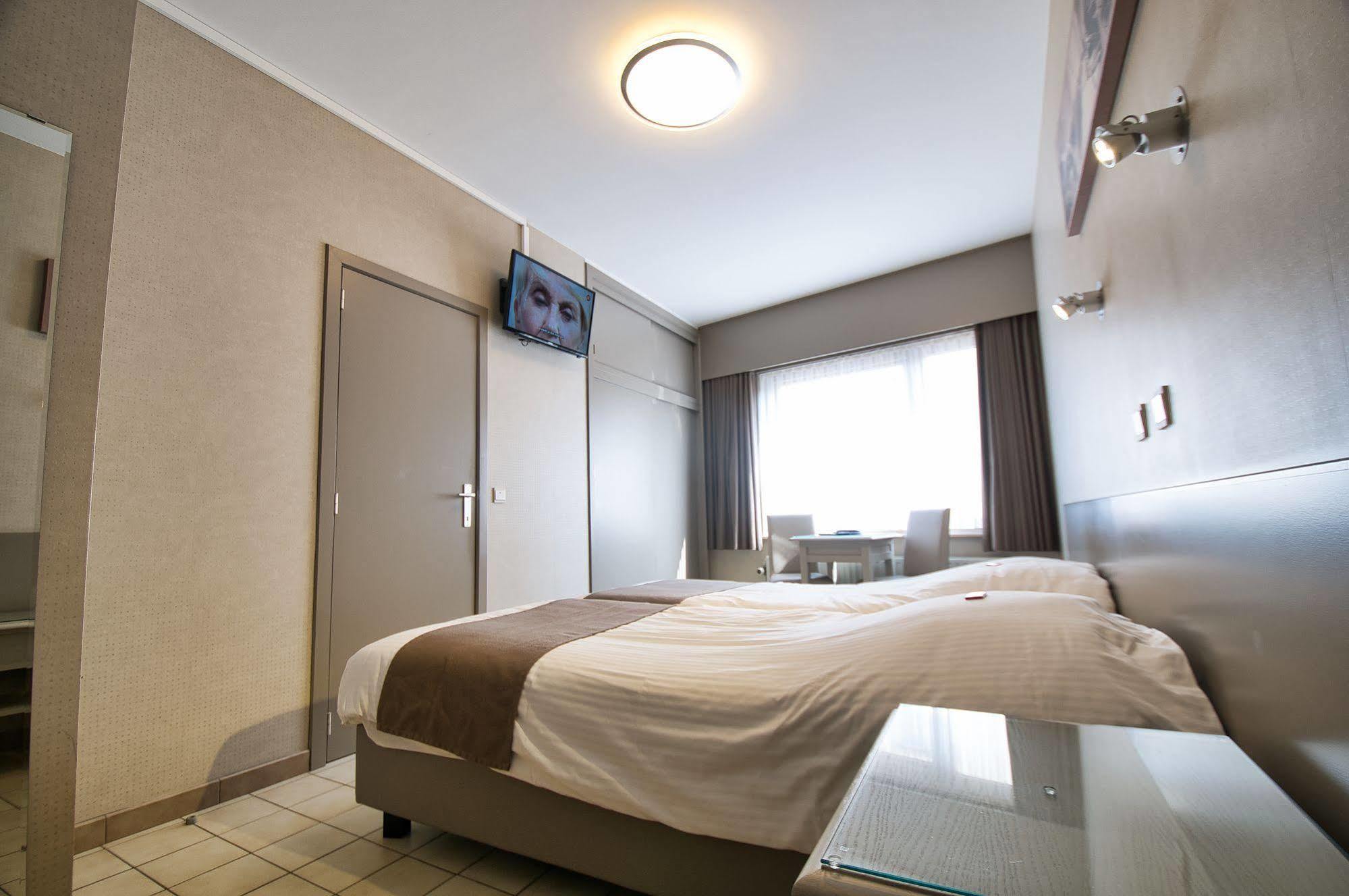 De Golf Hotel 2*